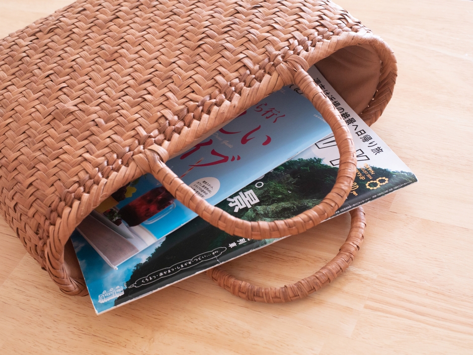 網代編み_雑誌も入る