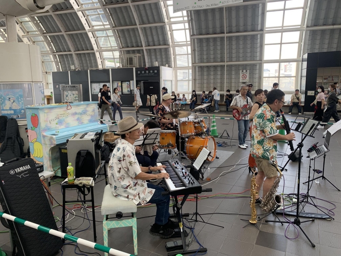 JAZZ DAY　駅前自由通路