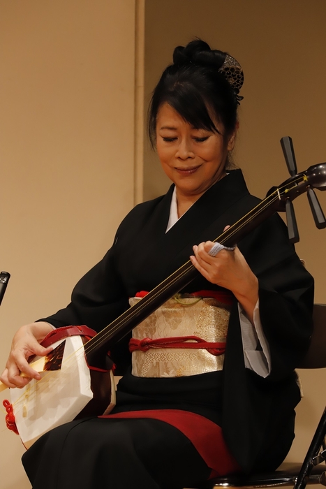 一風亭初月(曲師) 撮影:宮岡里英(無断転載禁止)