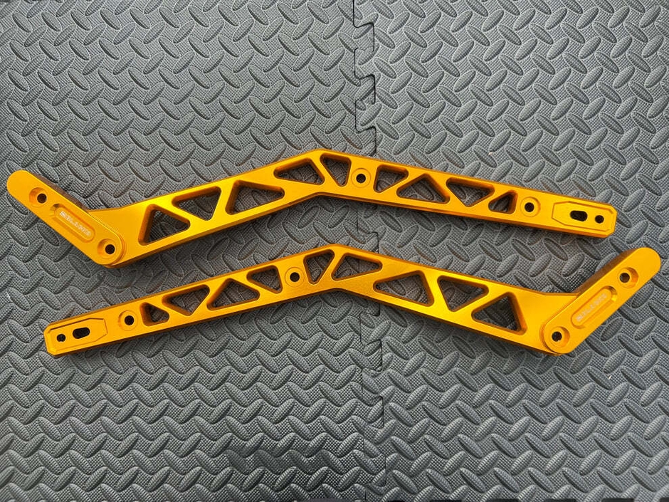 BULLITT WORX ストラット