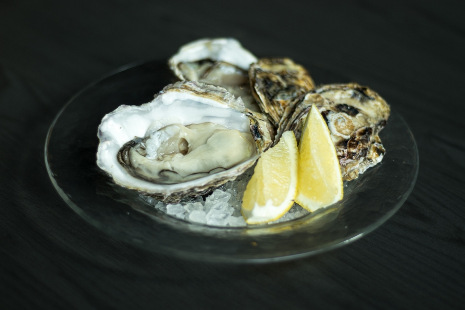 170年の老舗業者から紫外線減菌浄化法による安心安全な生牡蠣