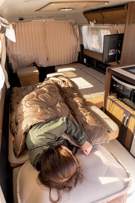 キャンピングカー専用寝具「hulu hulu」3