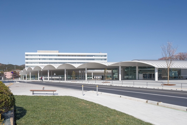 撮影　鈴木研一