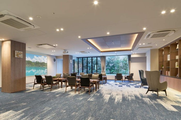 アズハイム葛飾白鳥 エントランスロビー