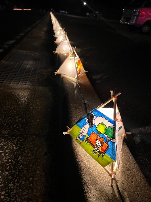 沢山のボランティアの方に作って貰った紙灯籠(1)