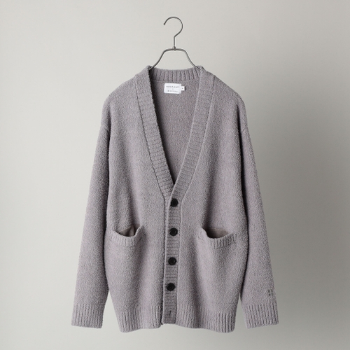 V-NECK CARDIGAN　¥13,970（inc. tax）C.GRAY