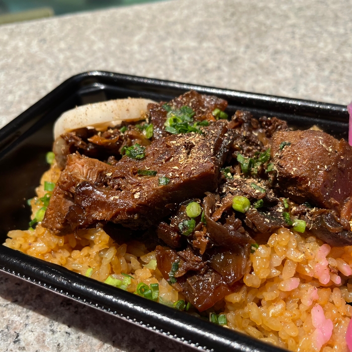 本マグロのうま煮弁当