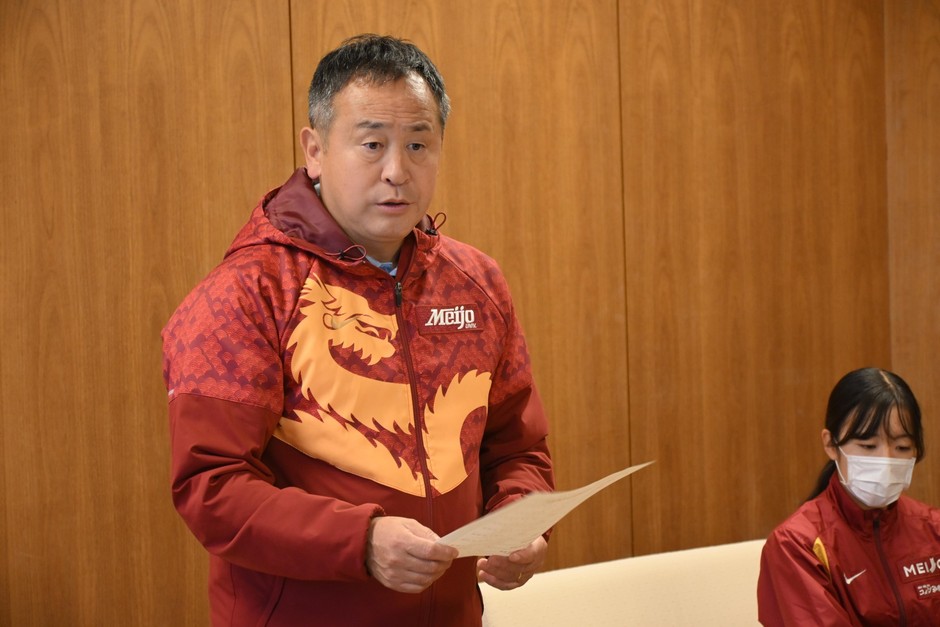 米田勝朗監督（法学部教授）
