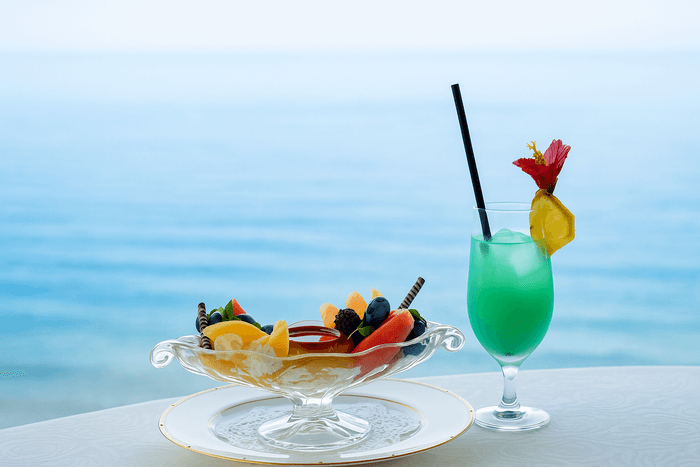 ▲夏季限定で「プリンアラモード」と「ブルーハワイ」を提供