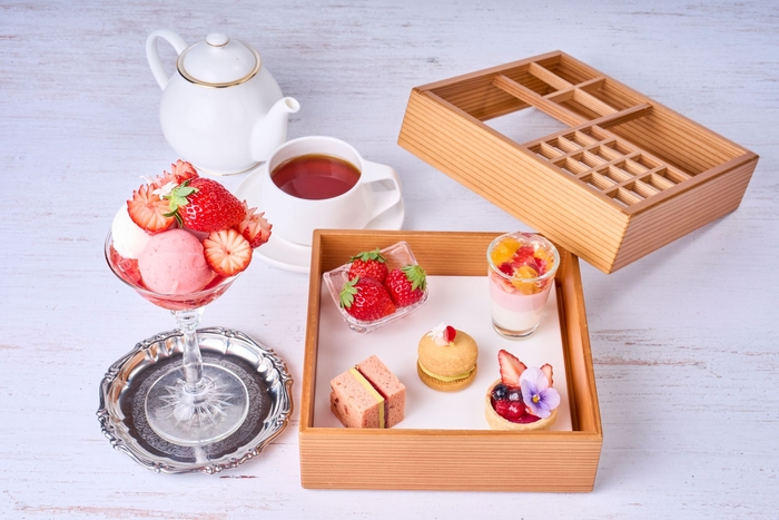 『いちごづくしの組子箱とミニパフェ』