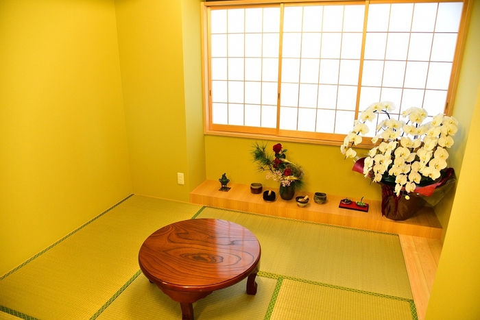 『bnb+ Ikebana Okina Yotsuya』