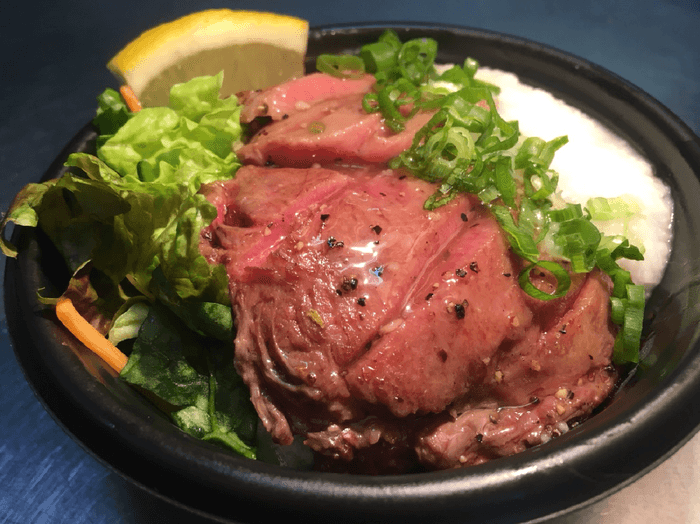 たんとろ丼