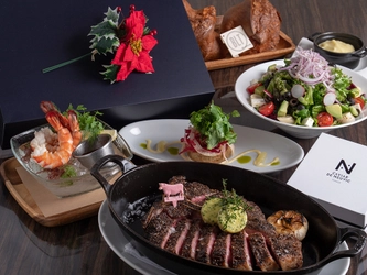 NY発ステーキハウス「BLT STEAK」六本木店が、 特別なおうちクリスマスを提案　 プレゼント付きテイクアウト・クリスマスBOXを発売