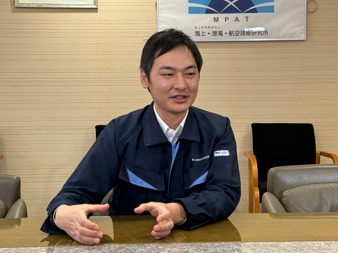 海技研のクラウド研究室の一ノ瀬副室長。日本の海運業は特に小規模な事業所が多いため連携させる仕組みが重要と話す。