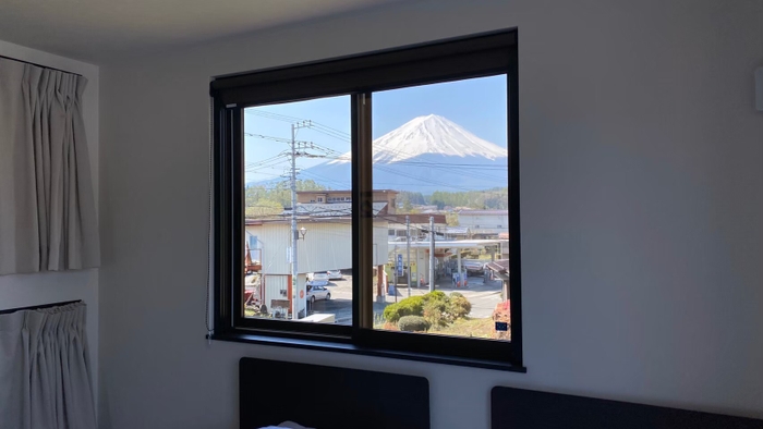 寝室からの富士山