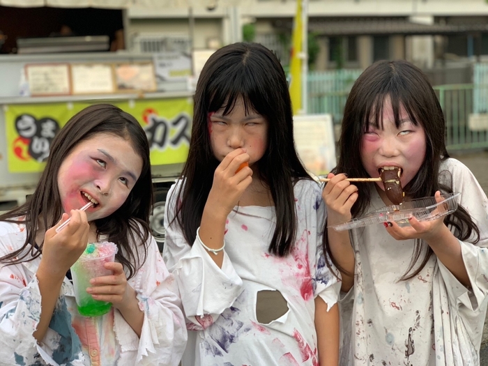 一瞬でゾンビになりきります!