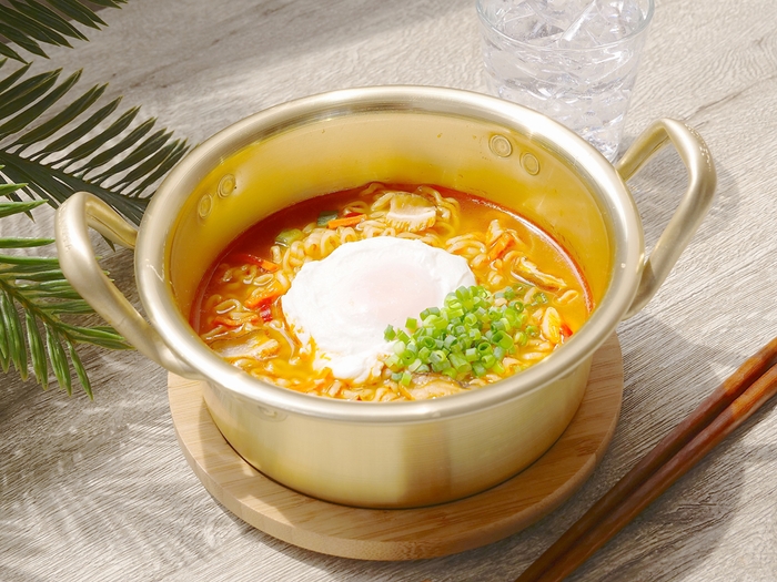 「辛ラーメン」卵・ねぎのトッピングメニュー