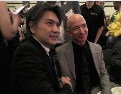 6 ジェフ・ベゾス氏と山崎大地氏