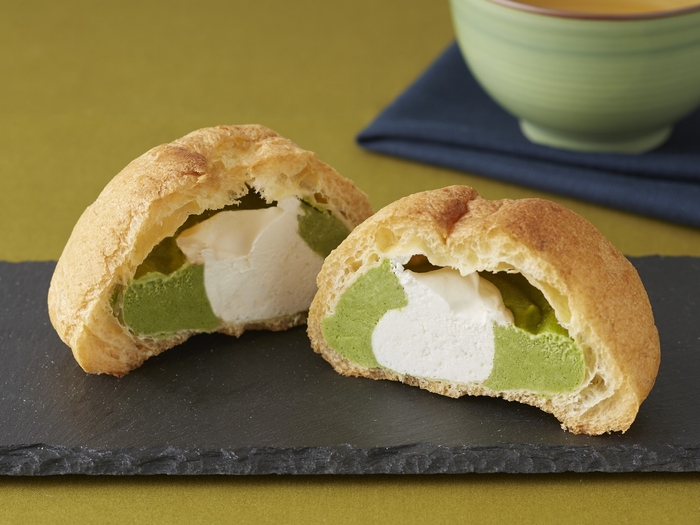 天空の抹茶シュークリーム イメージ画像