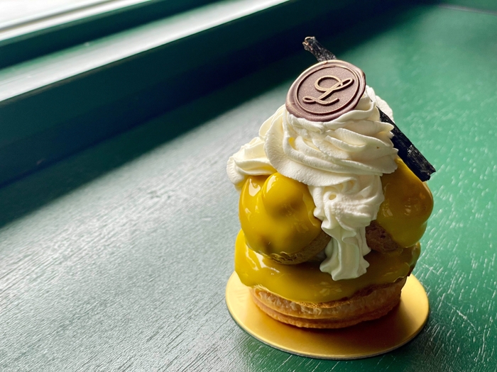 「L'air du temps」「サントノーレ ショコラ トロピコ」プティガトー　840円