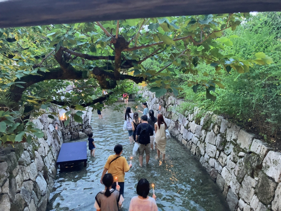 8月1日~16日 御手洗川足つけ燈明神事