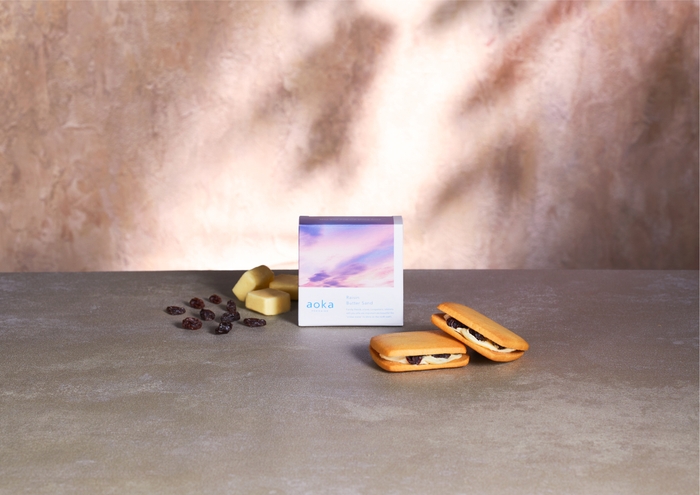 レーズンバターサンド 389円