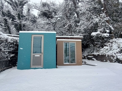 正面 雪
