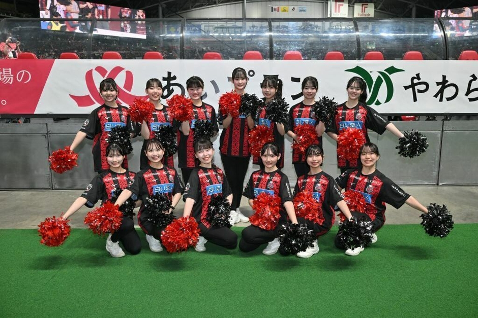(北海道コンサドーレ札幌)オフィシャルダンスドリルチーム「コンサドールズ」