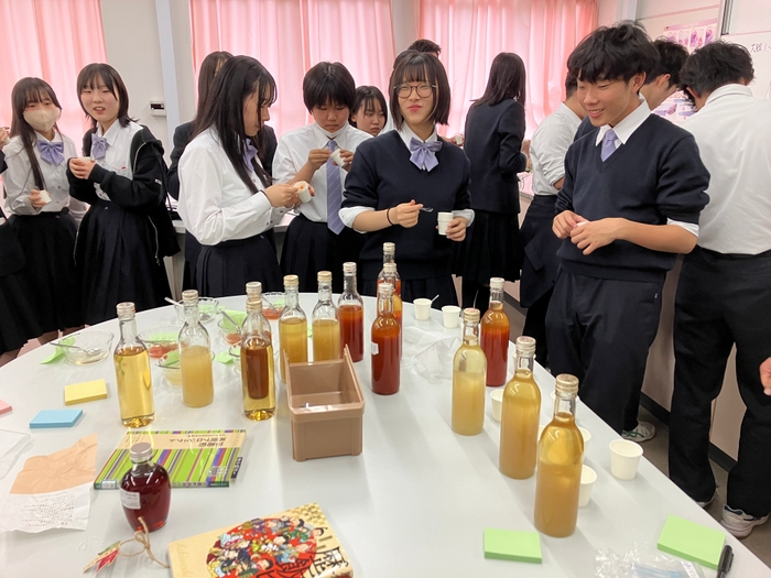 「ベジ氷」用シロップ試飲会の様子