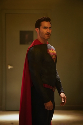 SUPERMAN & LOIS and all related pre-existing characters and elements TM and (C) DC. Superman & Lois series and all related new characters and elements TM and (C) Warner Bros. Entertainment Inc. All Rights Reserved.