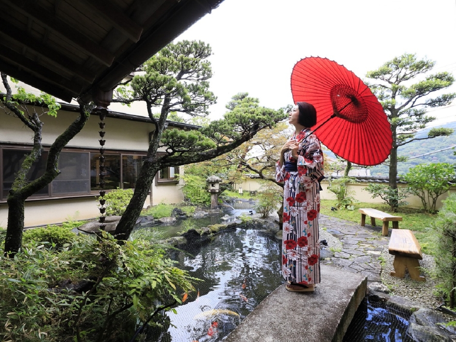 四季を愛でる庭園