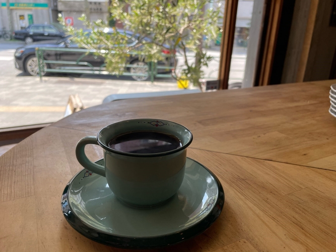 エチオピア　ハルスケーの ハンドドリップコーヒー （軽い酸味がベリーっぽい感じ。レモン系が多いエチオピアの豆の中では珍しいタイプ）