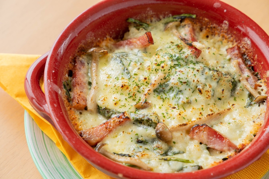 冬にピッタリな「キノコとホウレンソウのクリームドリア」1,500円(税込)