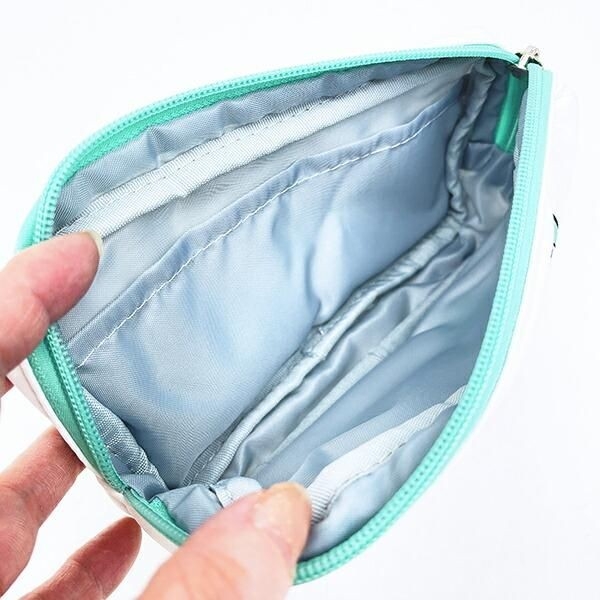 スヌーピーのコミック柄ポーチ