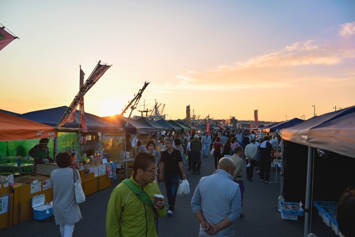 館鼻岸壁朝市 風景(1)