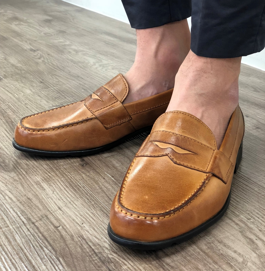 【サービス・販売】おすすめスタイル＆シューズ「クラシック ローファー ライト」ペニー(コニャック)￥15,000(M76445)