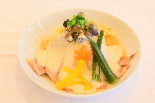 拝啓 秋色日毎に深まり… 故郷想う桃豚より