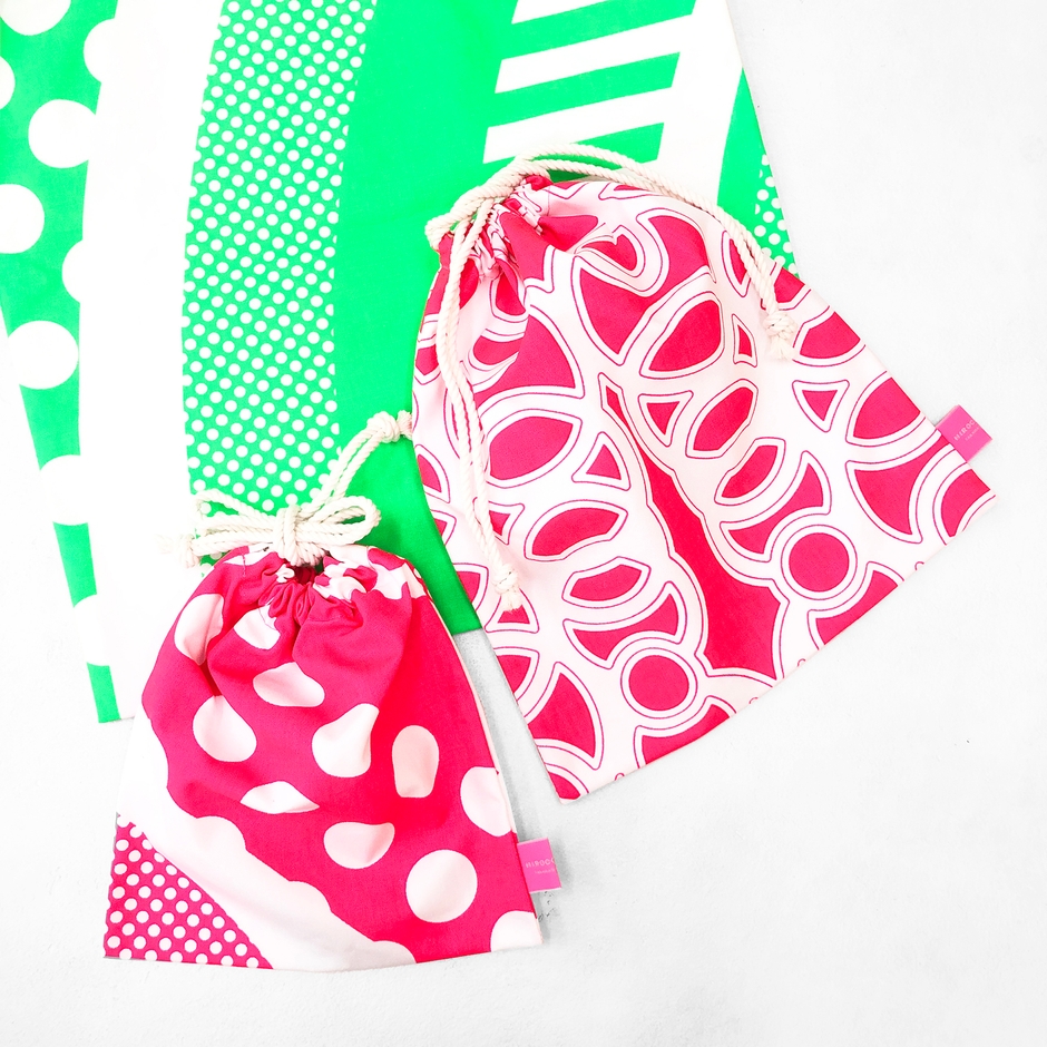 ヒロコレッジ『ドローストリングポーチ』(全5サイズ)3,300円(税込)～