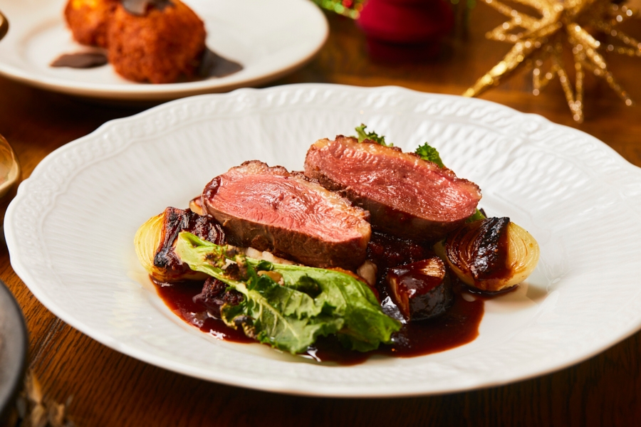 鴨のロースト、イチジクと赤ワインソース