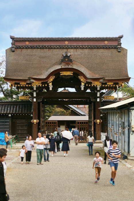 勝興寺山門