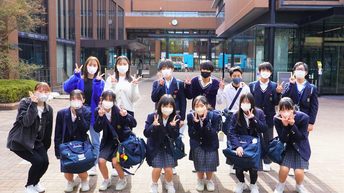 大阪国際大学が大東市立深野中学校のキャリア教育に協力(12月2日)