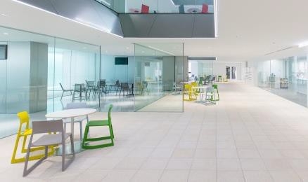 18号館1階異文化交流ギャラリー