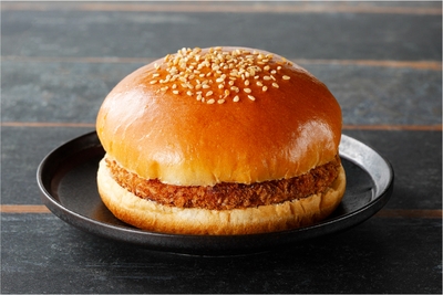 風来坊監修 手羽先唐揚風チキンカツバーガー