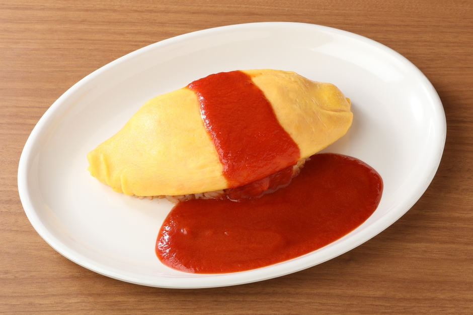 プレーンオムライス（Rサイズ780円、Mサイズ880円）