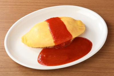 プレーンオムライス（Rサイズ780円、Mサイズ880円）