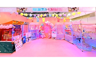キラキラのかわいい縁日屋台も