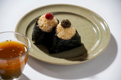 県産雑穀米を使った「おむすび&かちゅー湯のモーニングセット」