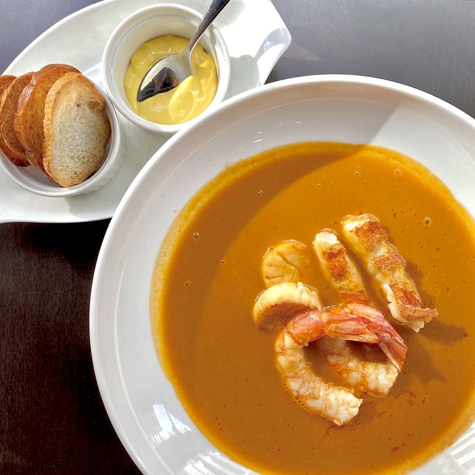 ※写真は店舗で提供する「ブイヤベース234」です。大会で提供したものとは異なります