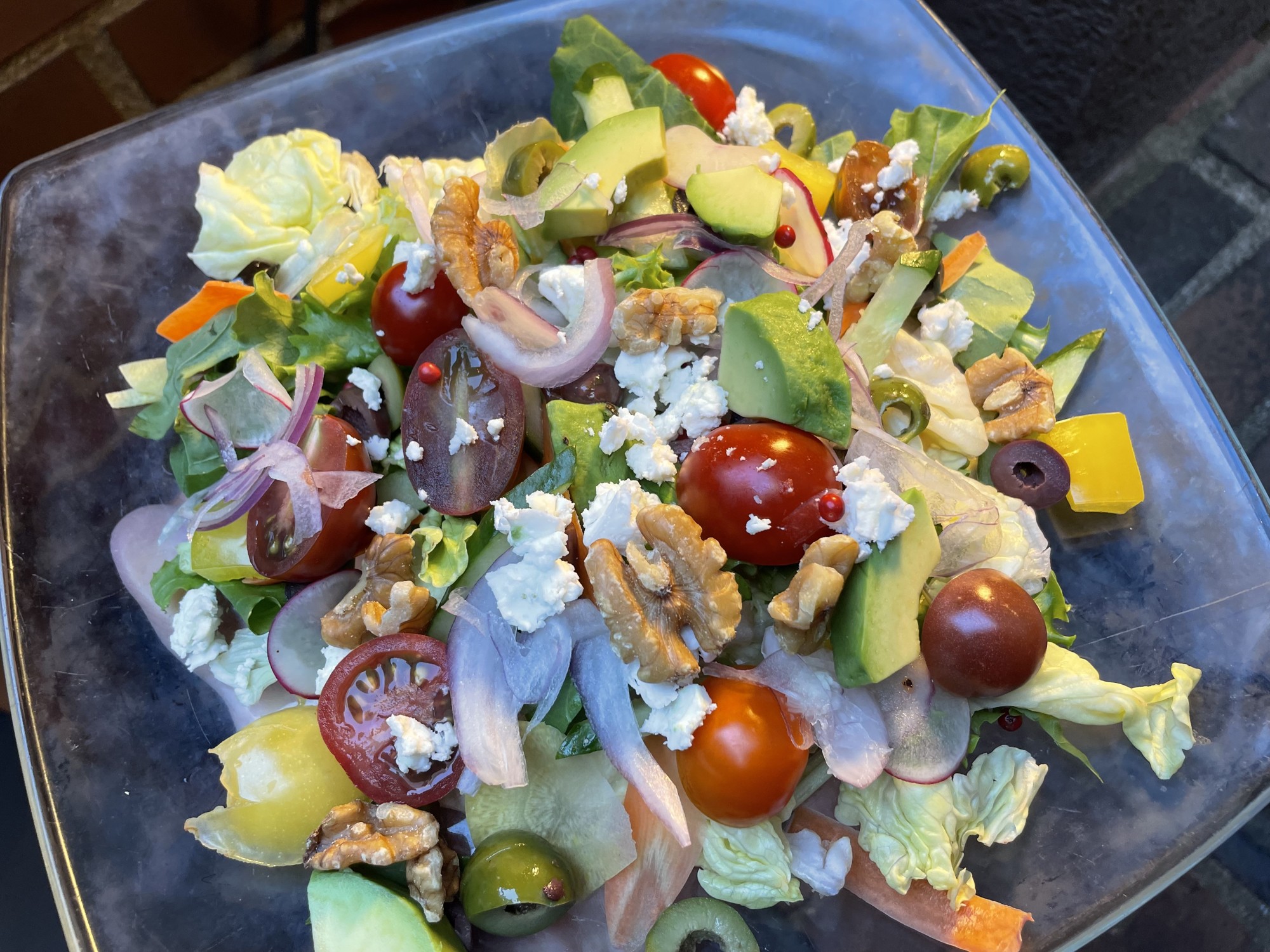 元・30店舗経営の飲食経営者 鏡氏が外食業界に復帰 表参道に「Insalata Grande」オープン