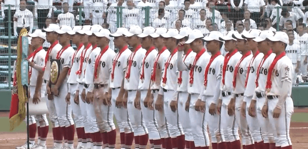 3年連続の優勝を果たした広陵ナイン